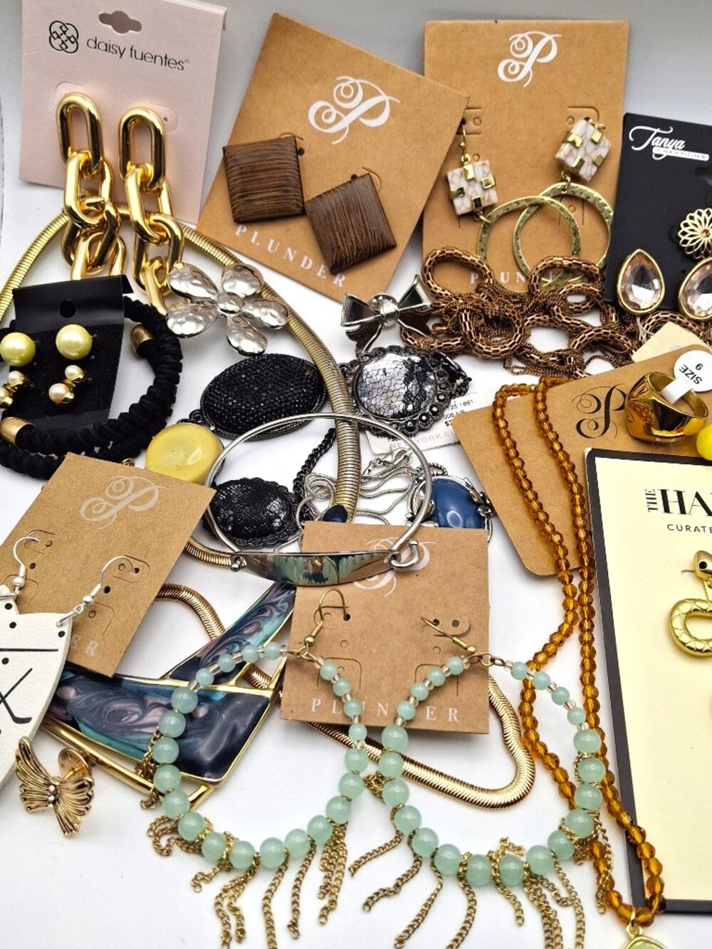 #8 No Mystery Bulk Lot of Wearable Jewelry Some NWT 31 Pieces